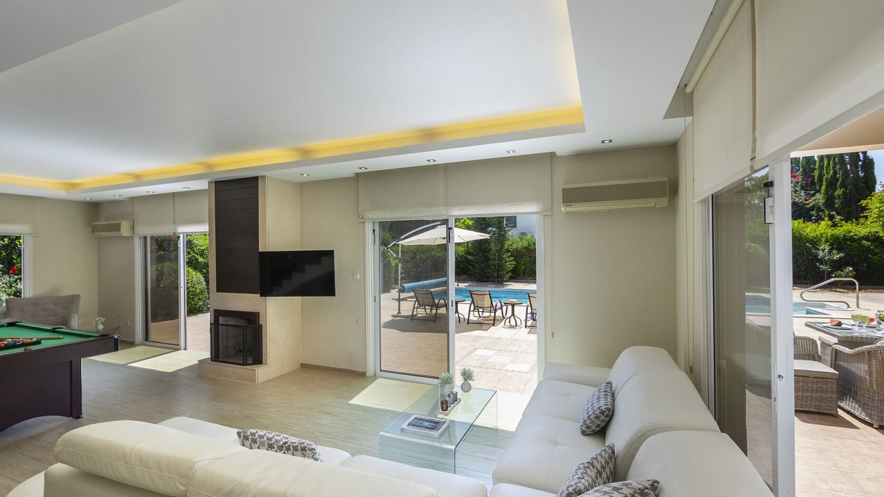 Photo of Livingroom in Pervolia