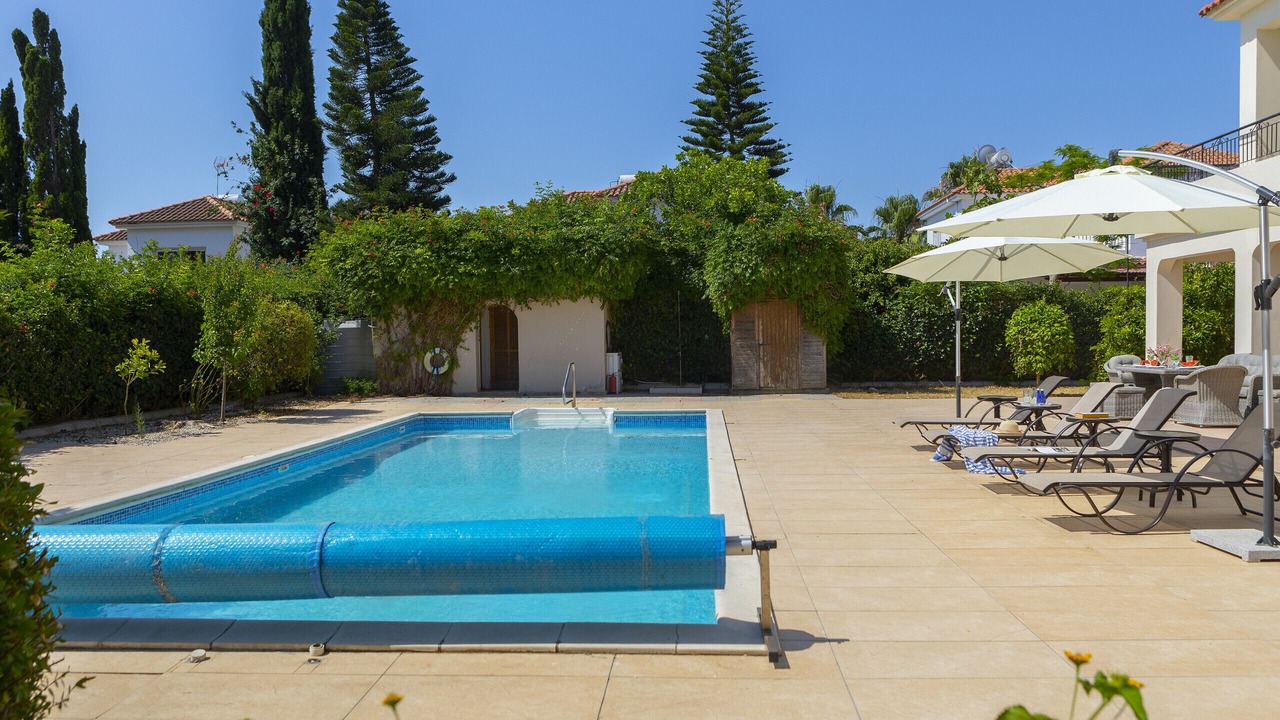 Photo of Outdoor in Pervolia