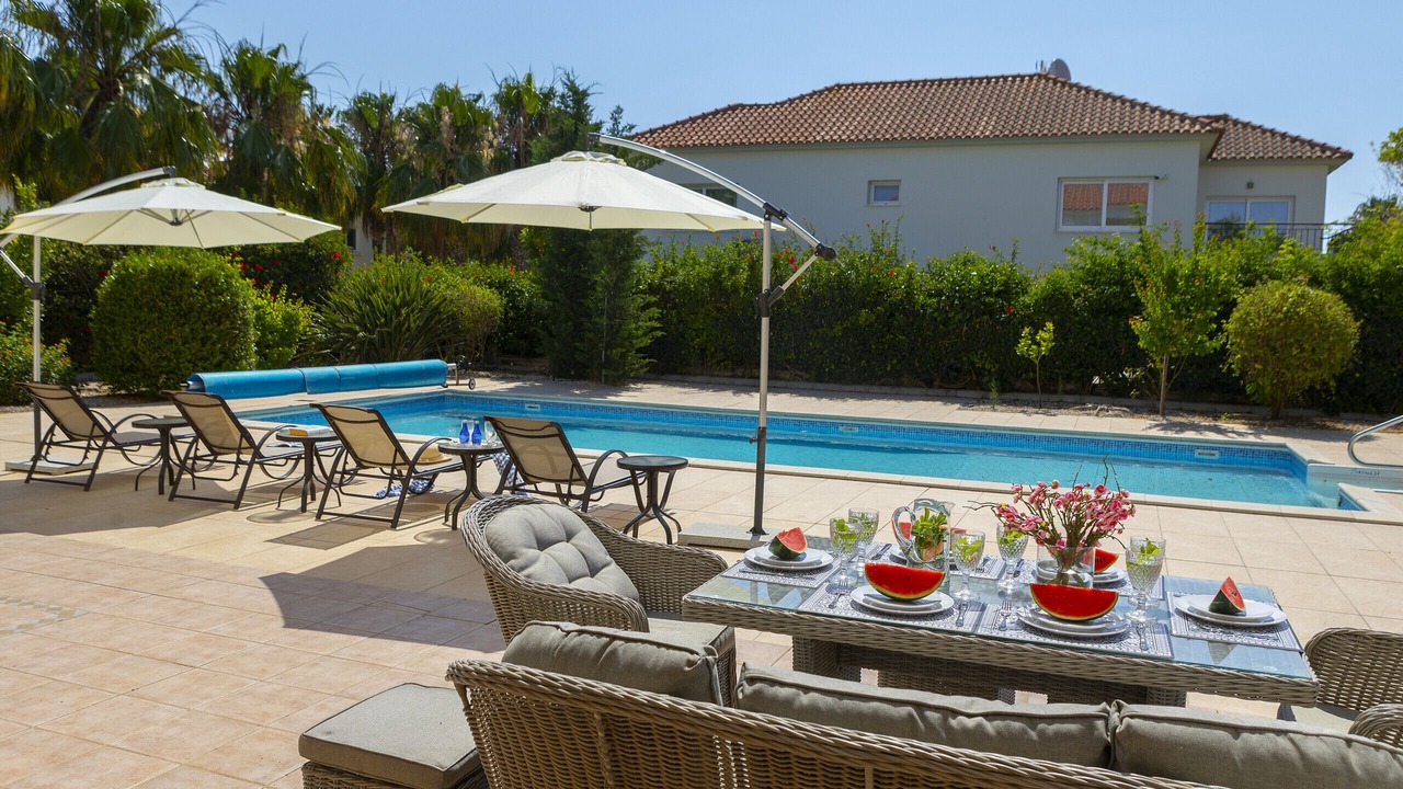 Photo of Outdoor in Pervolia