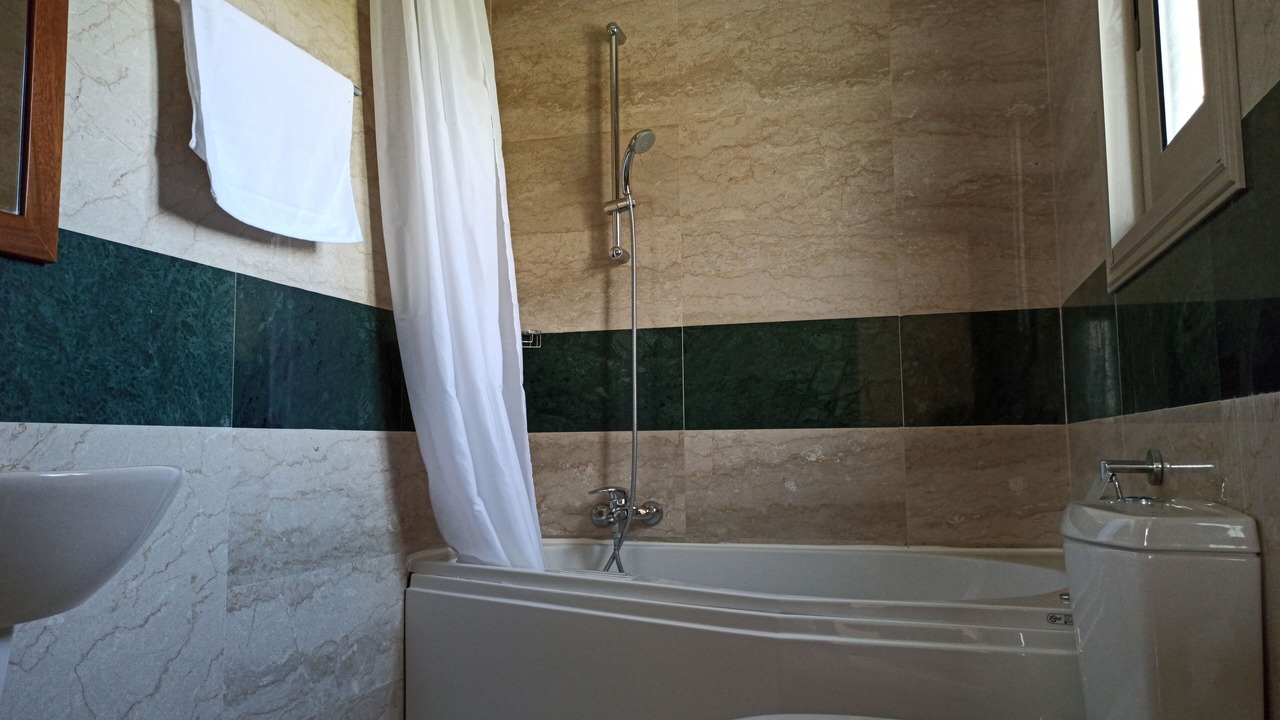 Photo of Bathroom in Polis