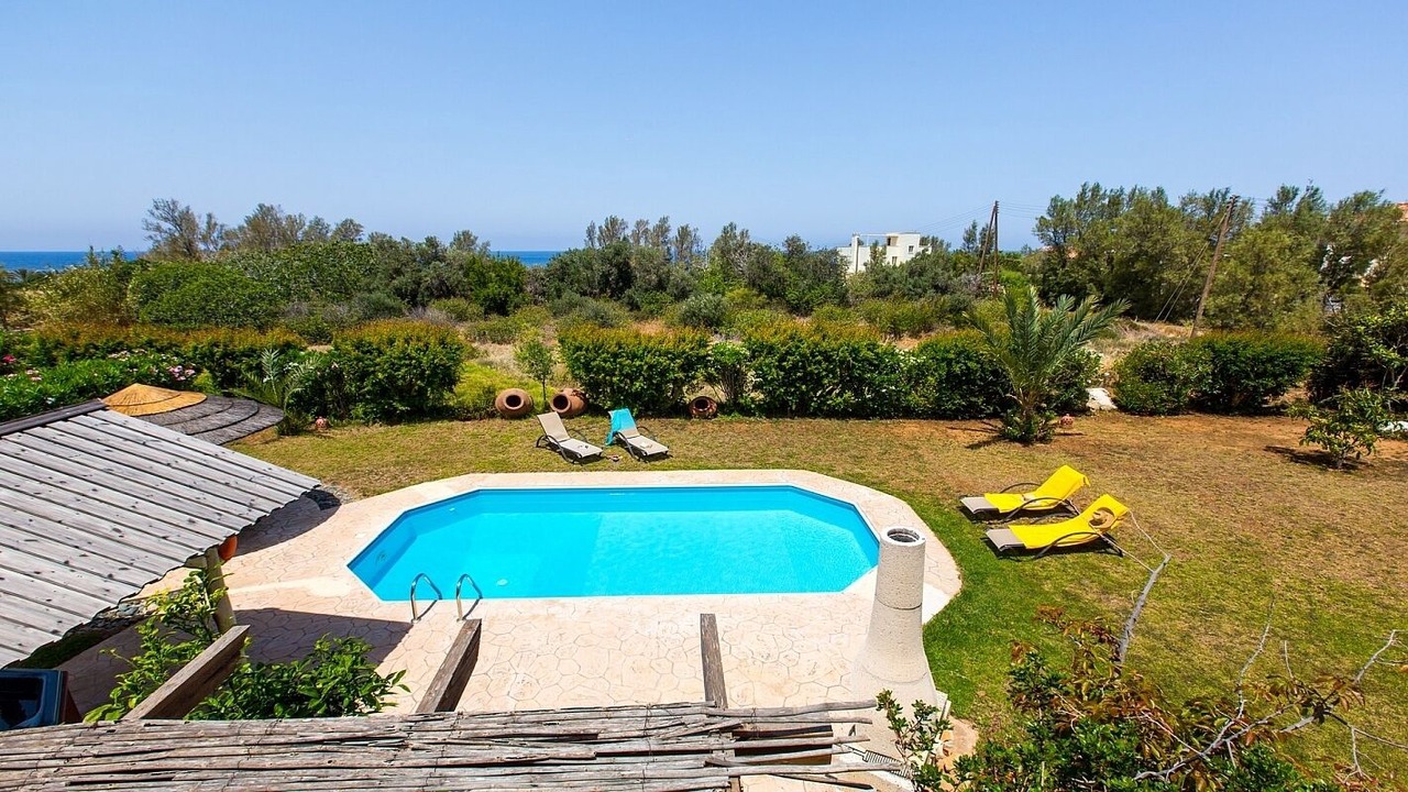 Photo of Outdoor in Pomos