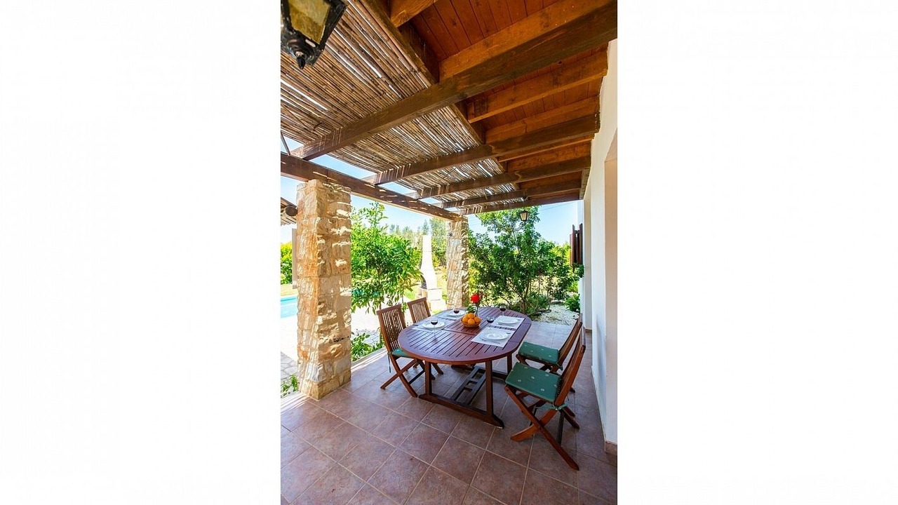 Photo of Outdoor in Pomos