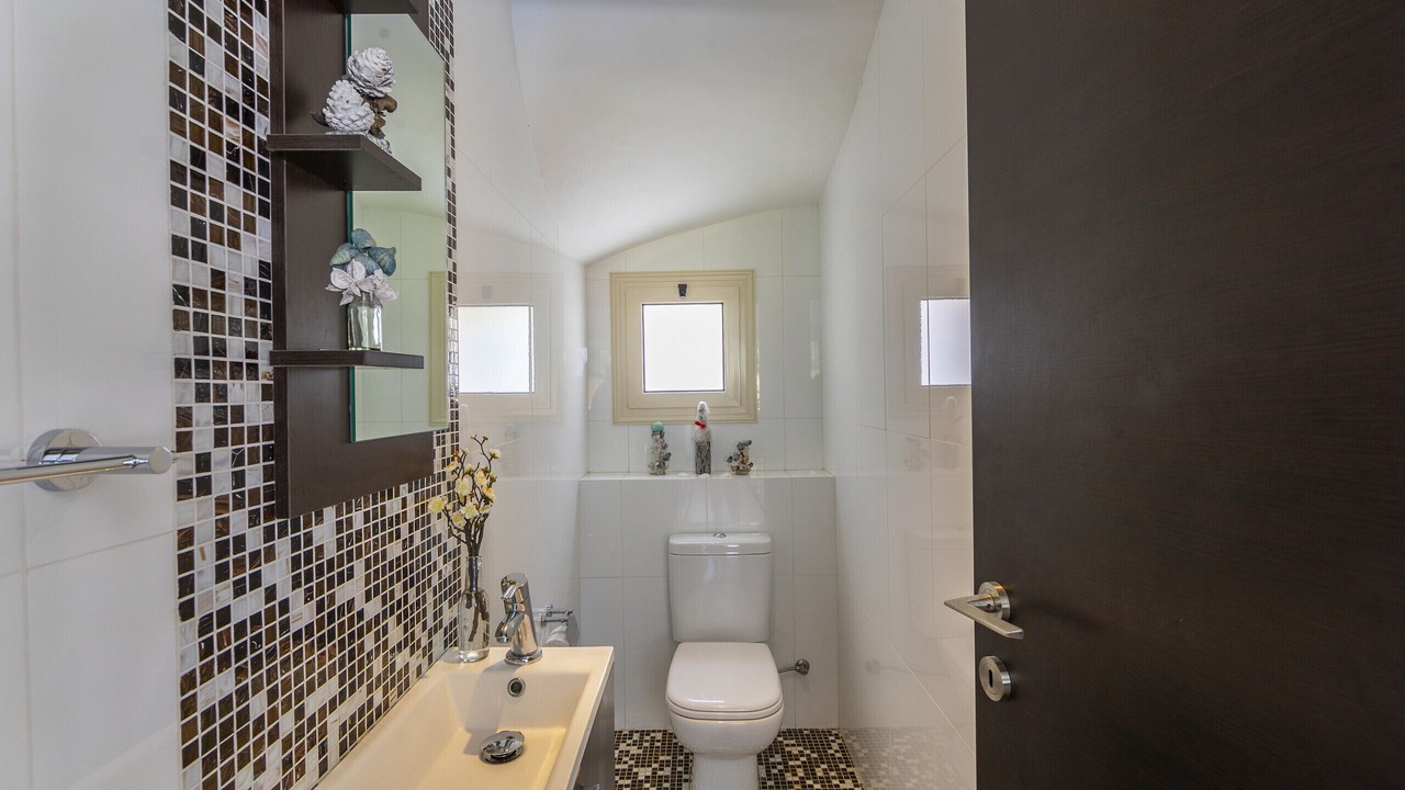 Photo of Bathroom in Pernera