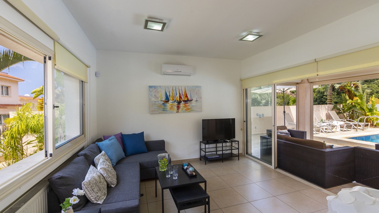Photo of Livingroom in Pernera