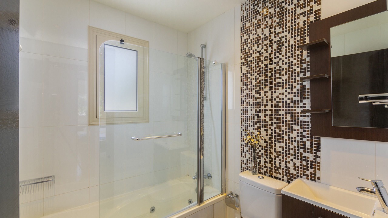 Photo of Bathroom in Pernera