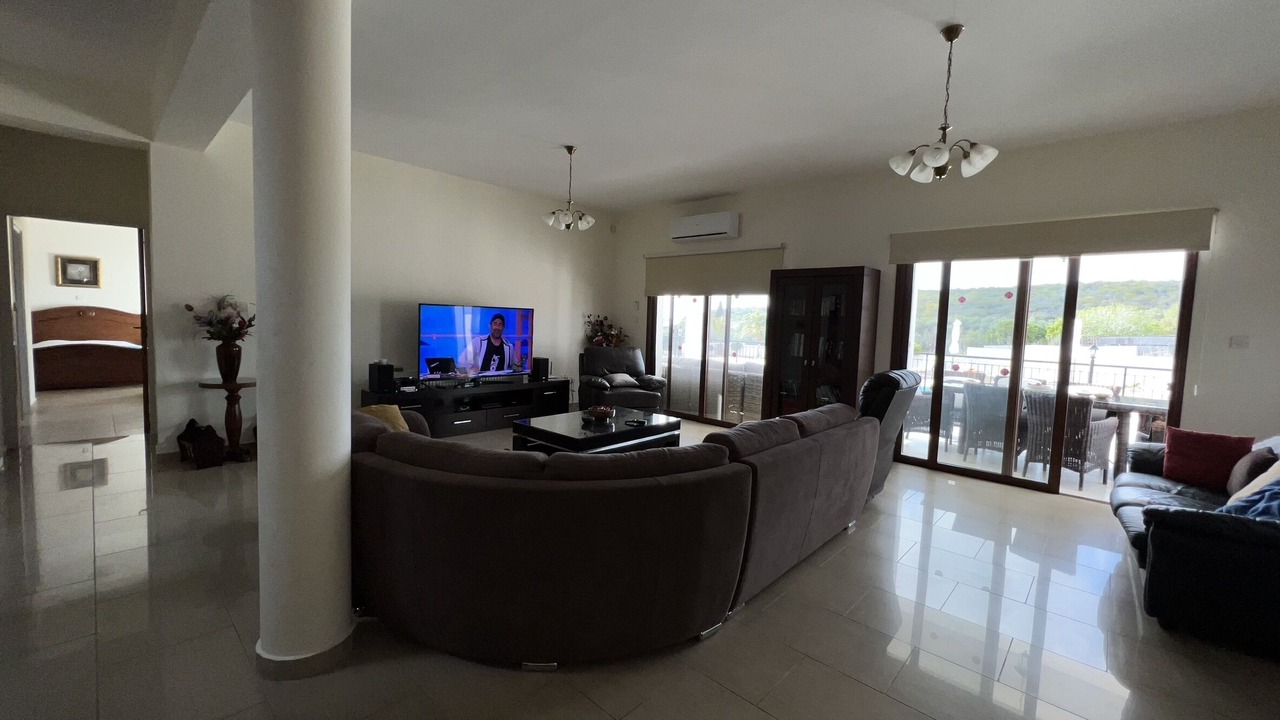 Photo of Livingroom in Tala