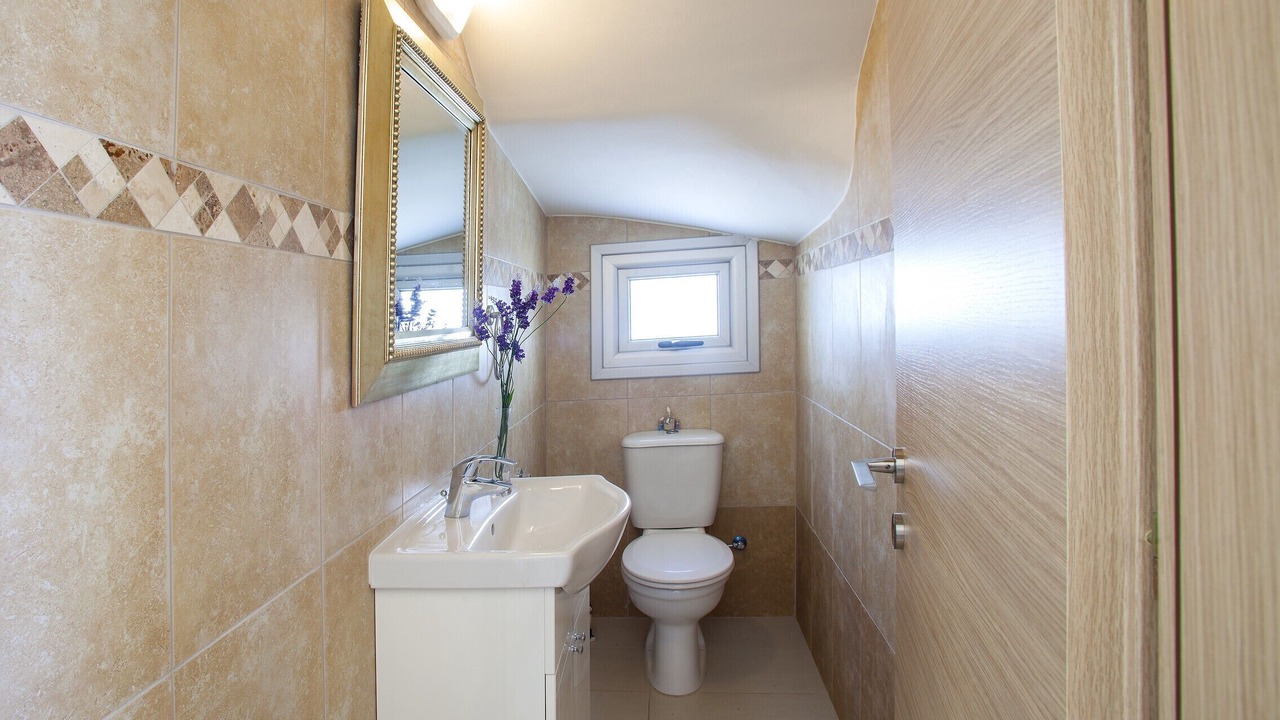 Photo of Bathroom in Pernera