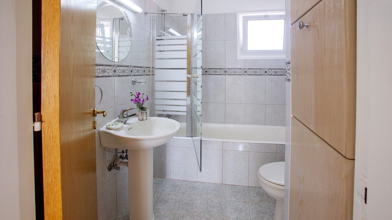 Photo of Bathroom in Paralimni