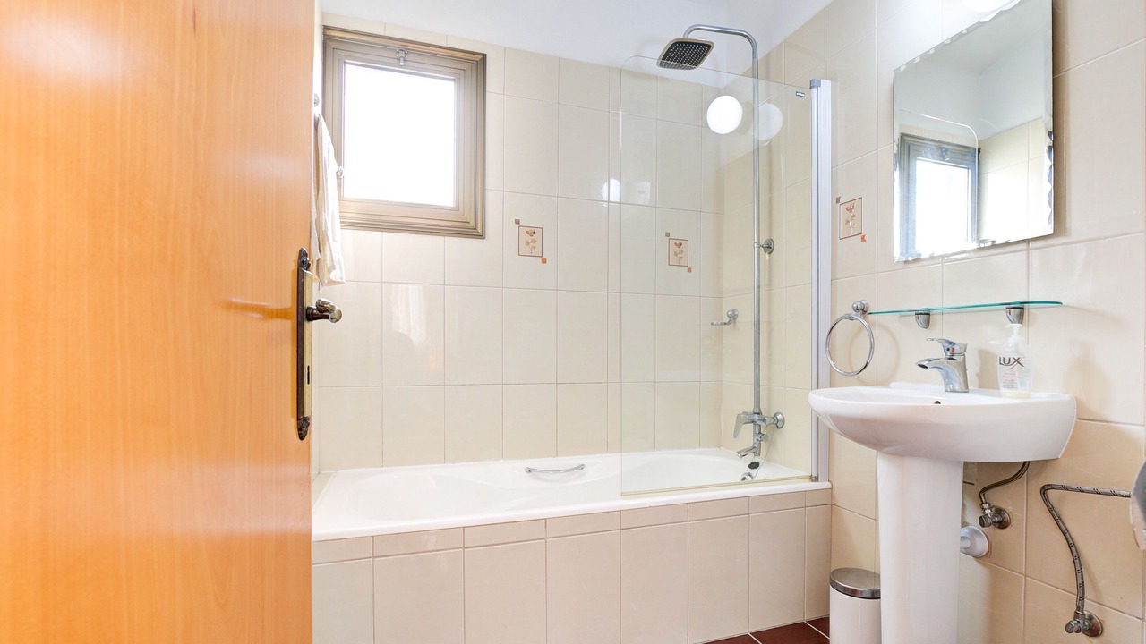 Photo of Bathroom in Emba