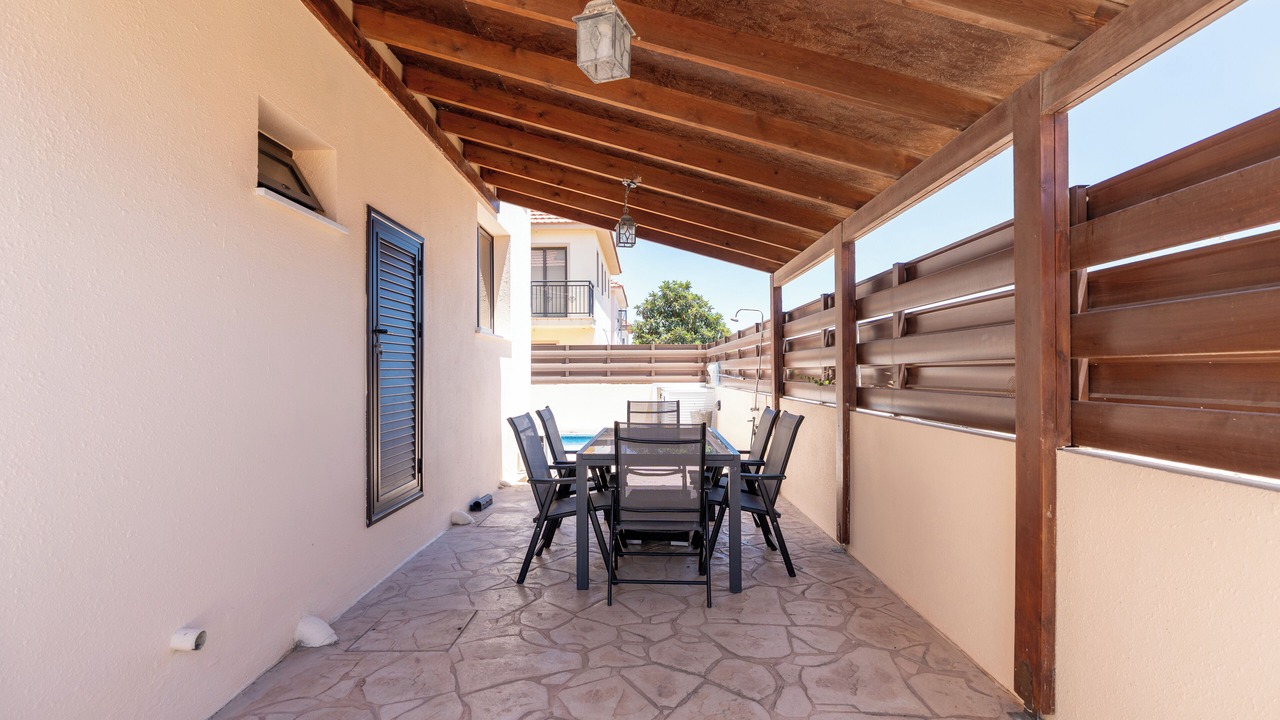 Photo of Outdoor in Alethriko