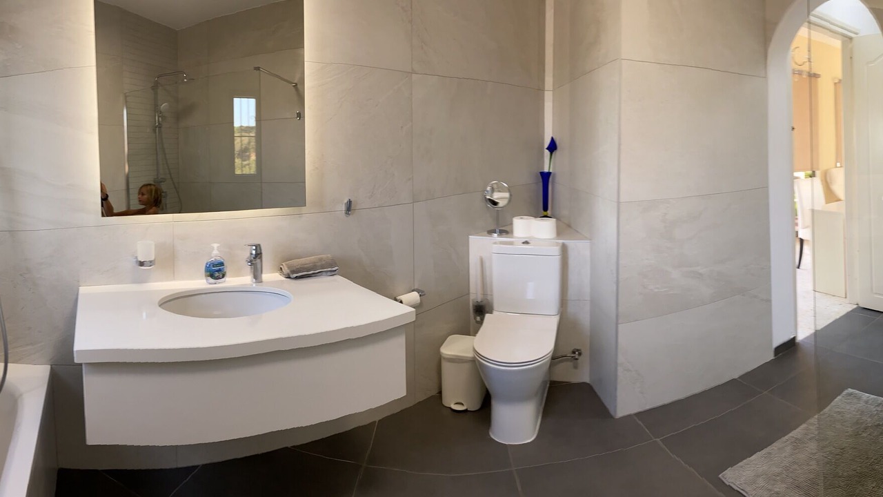 Photo of Bathroom in Sea Caves