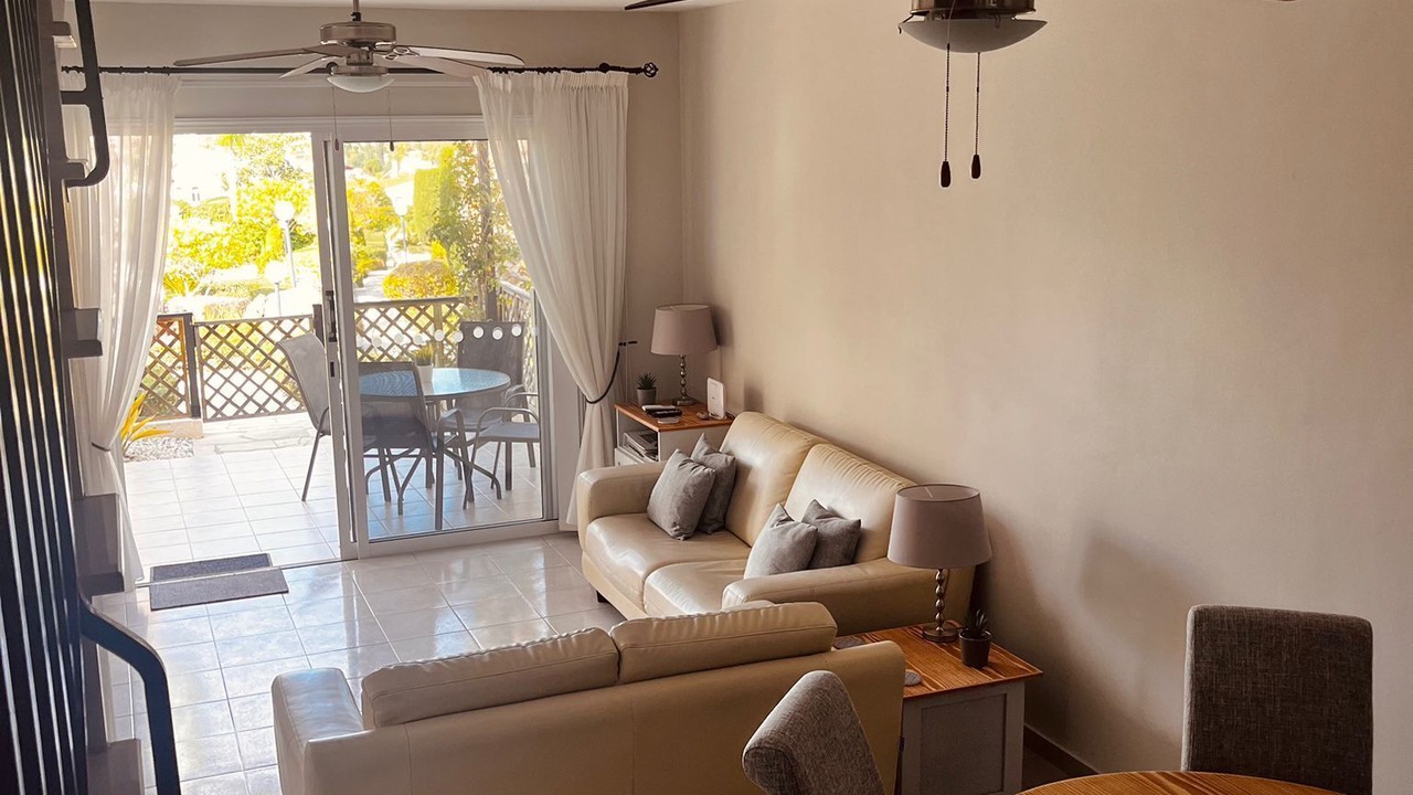Photo of Livingroom in Peyia Town