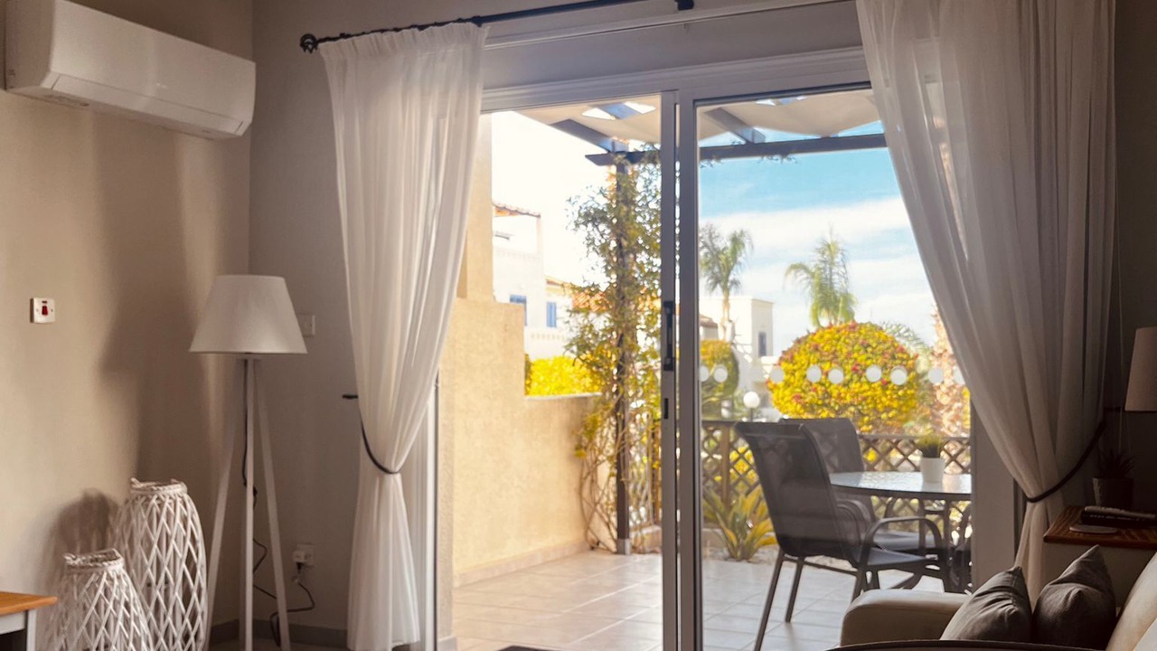 Photo of Livingroom in Peyia Town