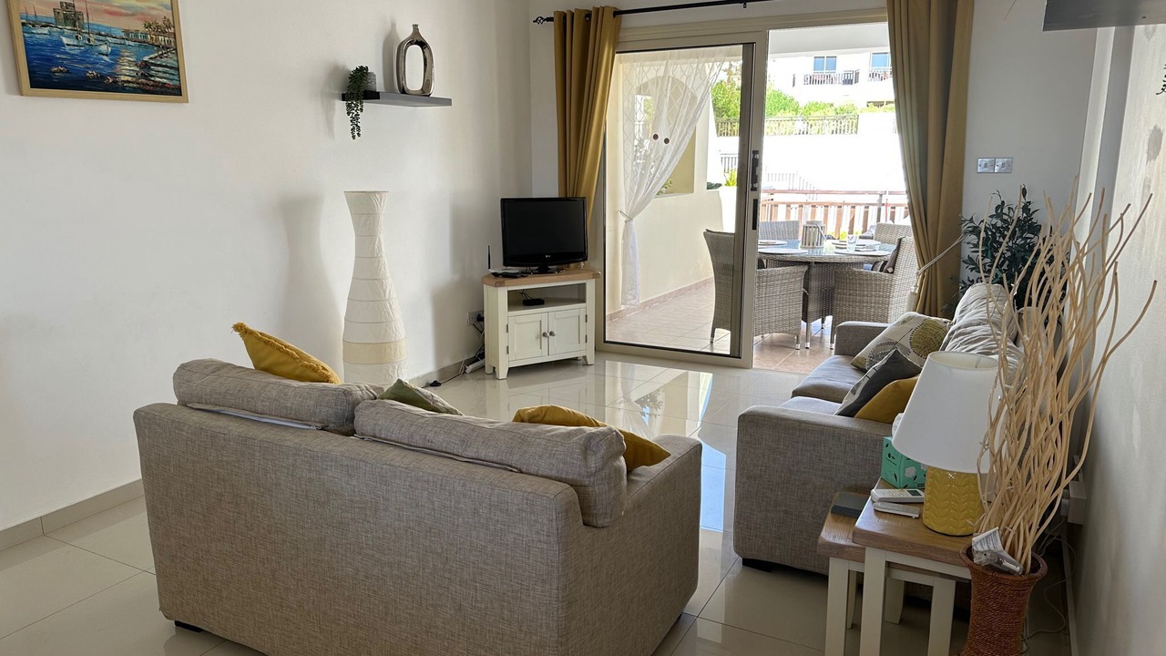 Photo of Livingroom in Peyia Town