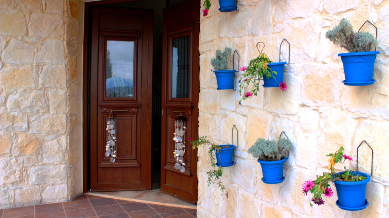 Photo of Outdoor in Anogyra