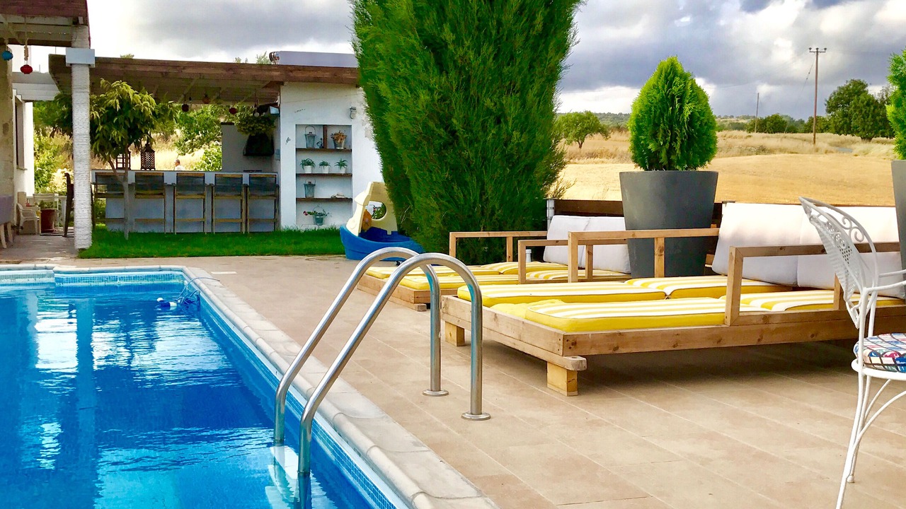 Photo of Outdoor in Anogyra