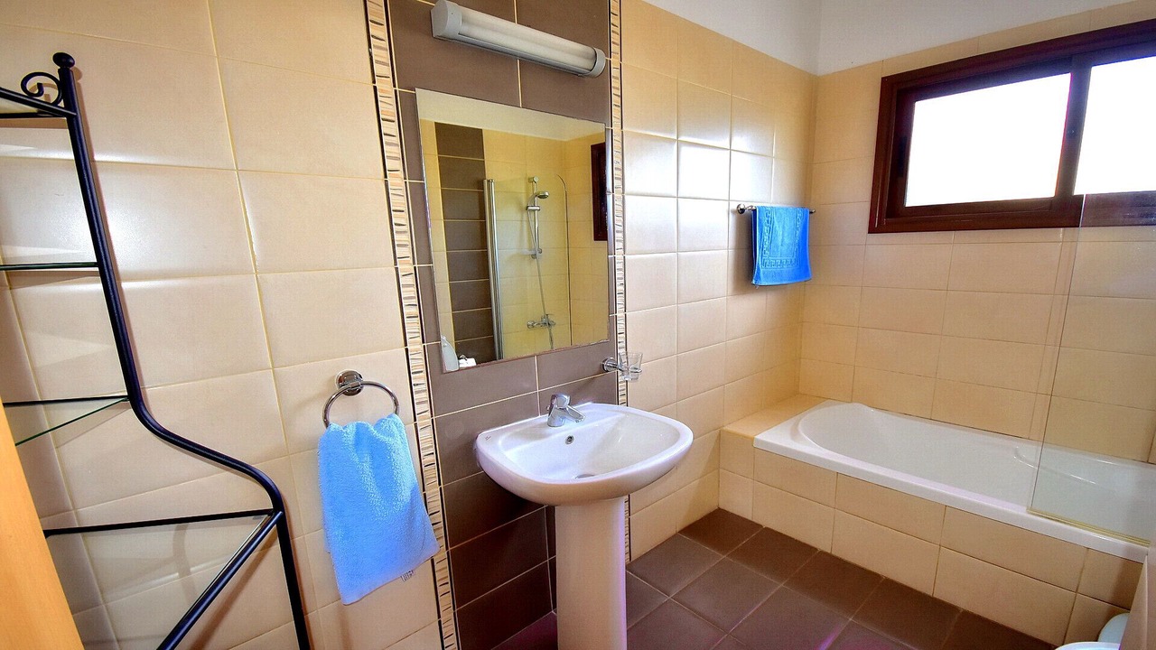 Photo of Bathroom in Pegeia