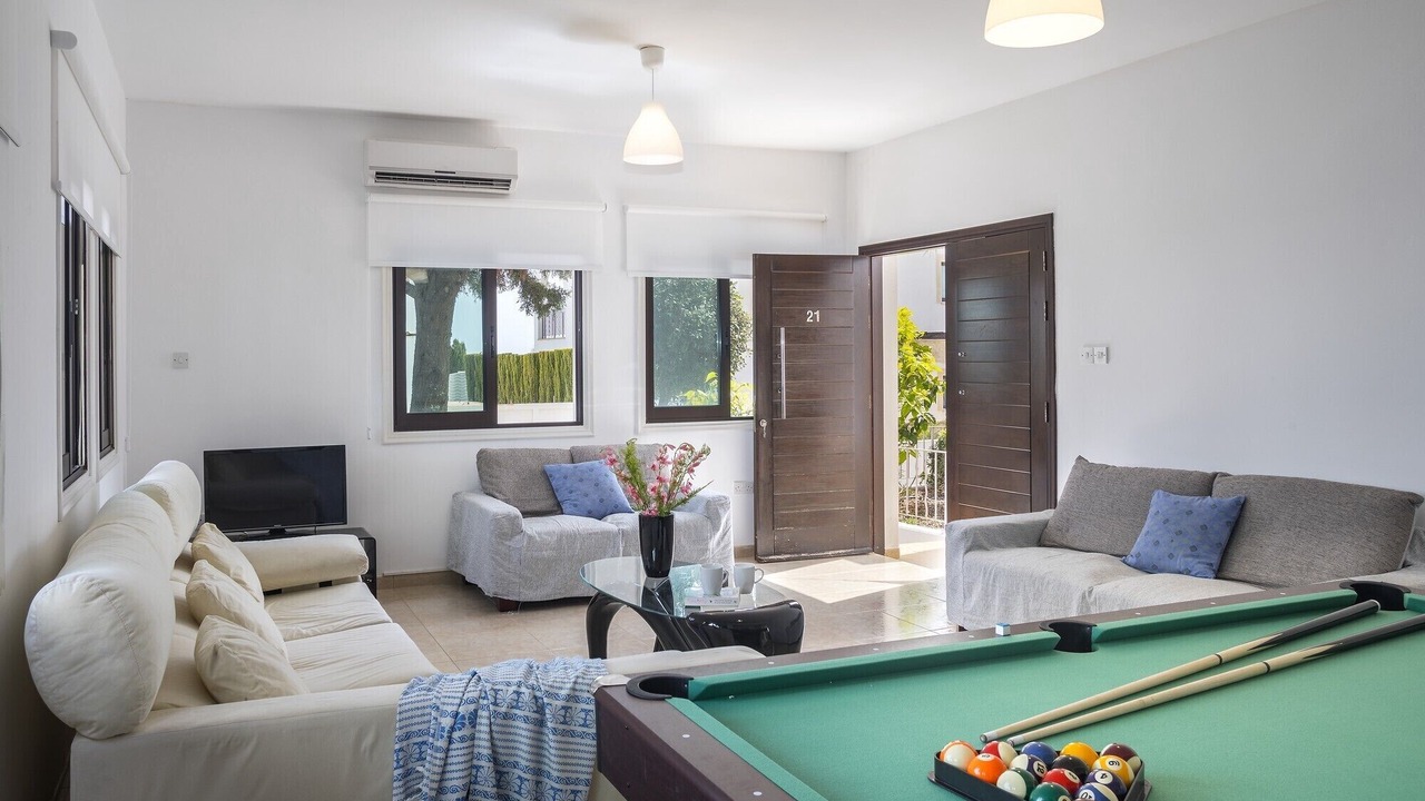 Photo of Livingroom in Cape Greko