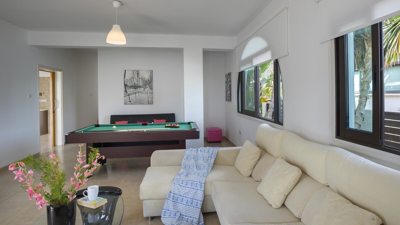 Photo of Livingroom in Cape Greko