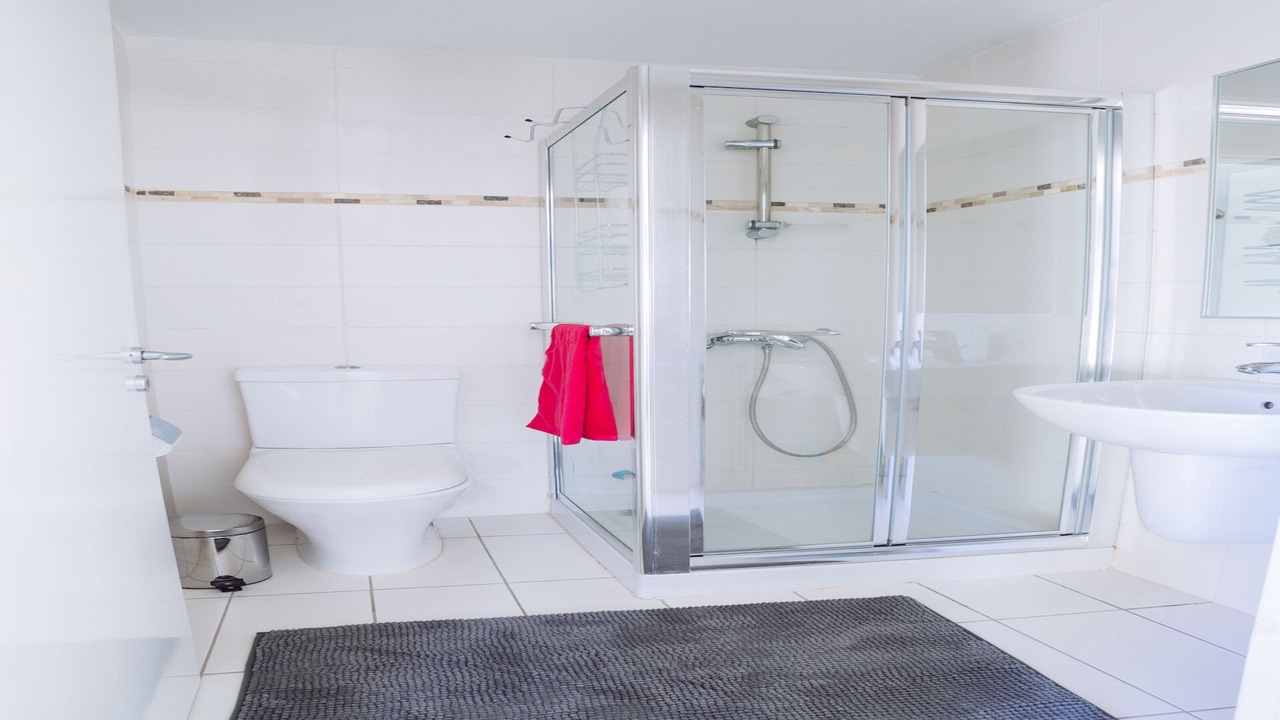Photo of Bathroom in Pervolia