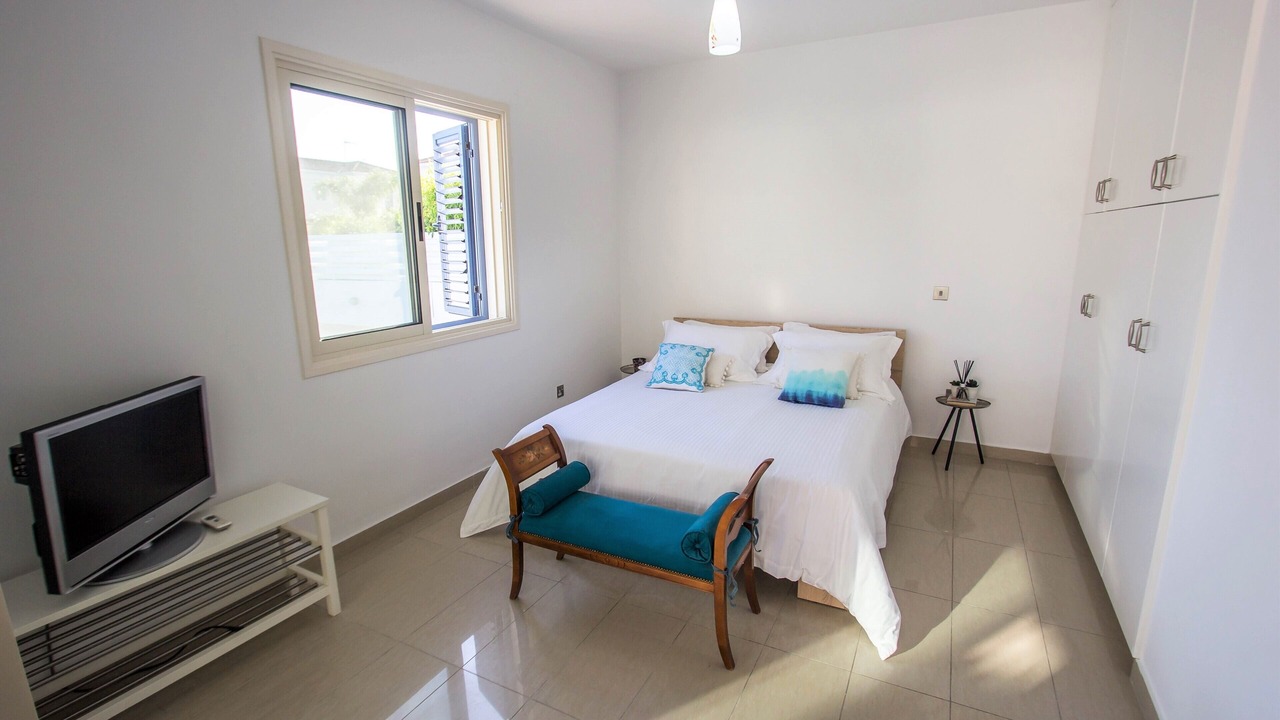 Photo of Bedroom in Pervolia