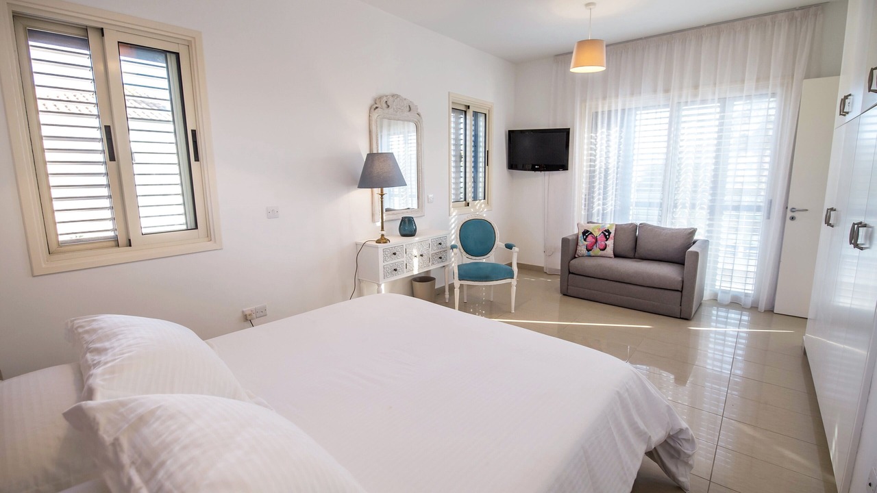 Photo of Bedroom in Pervolia