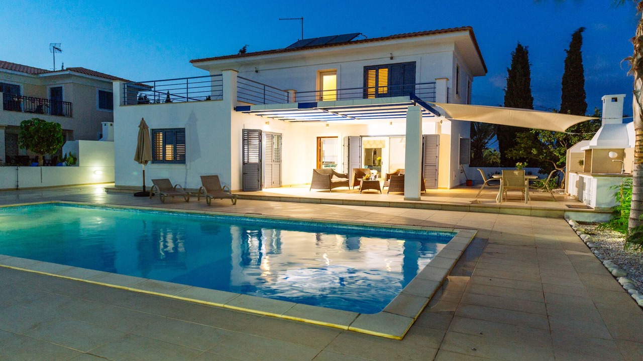 Photo of Outdoor in Pervolia
