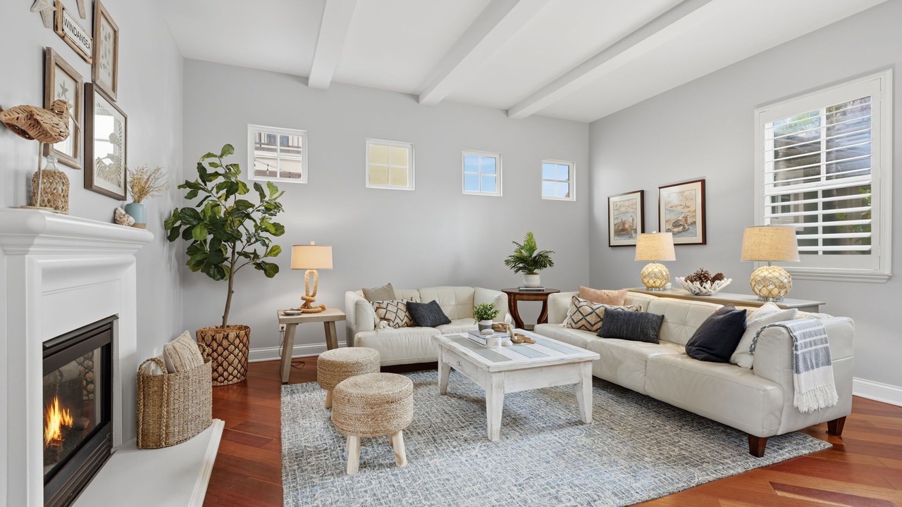 Photo of Livingroom in Beach Barber Tract
