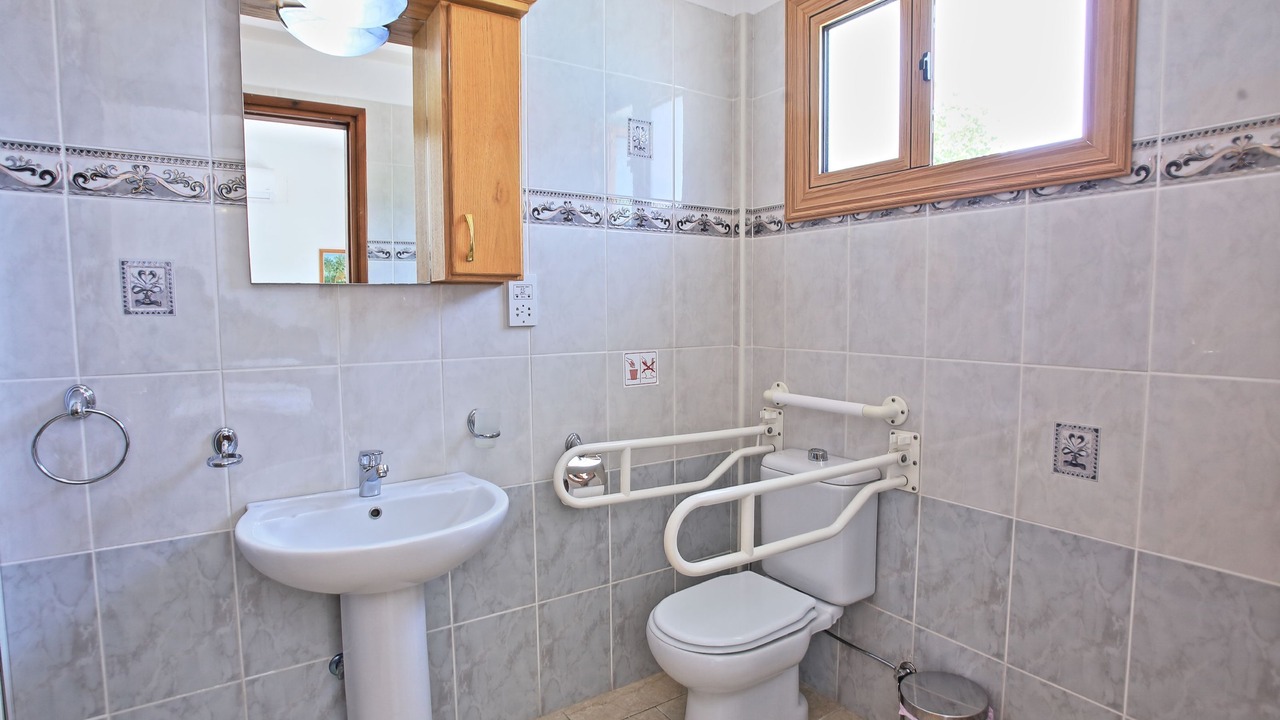 Photo of Bathroom in Ayia Marina Chrysochous