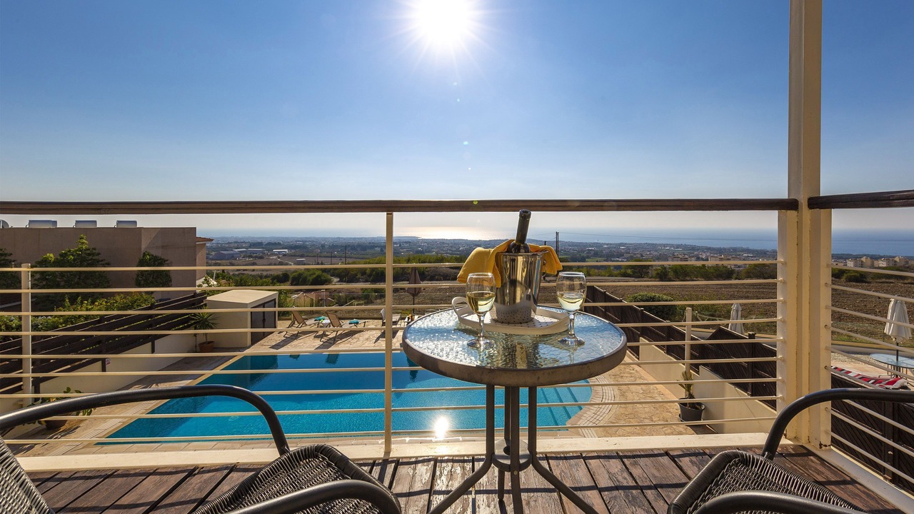 Photo of Patio Balcony in Tremithousa