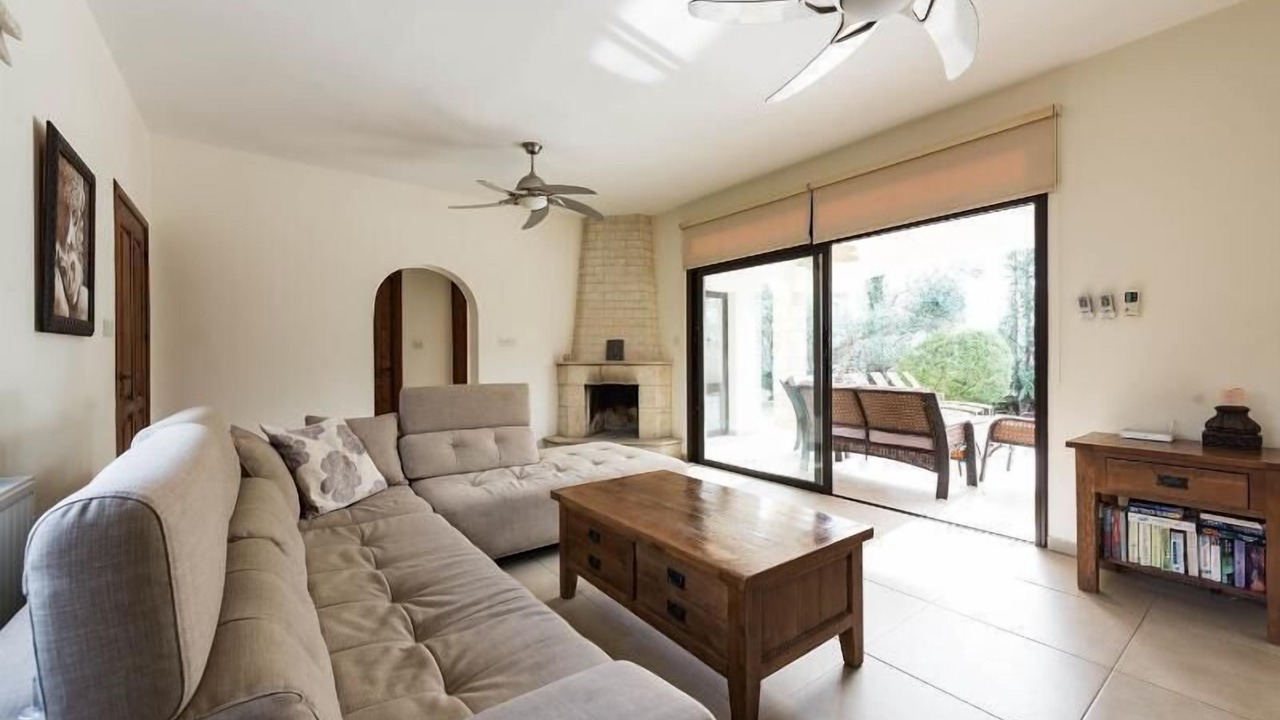 Photo of Livingroom in Pegeia