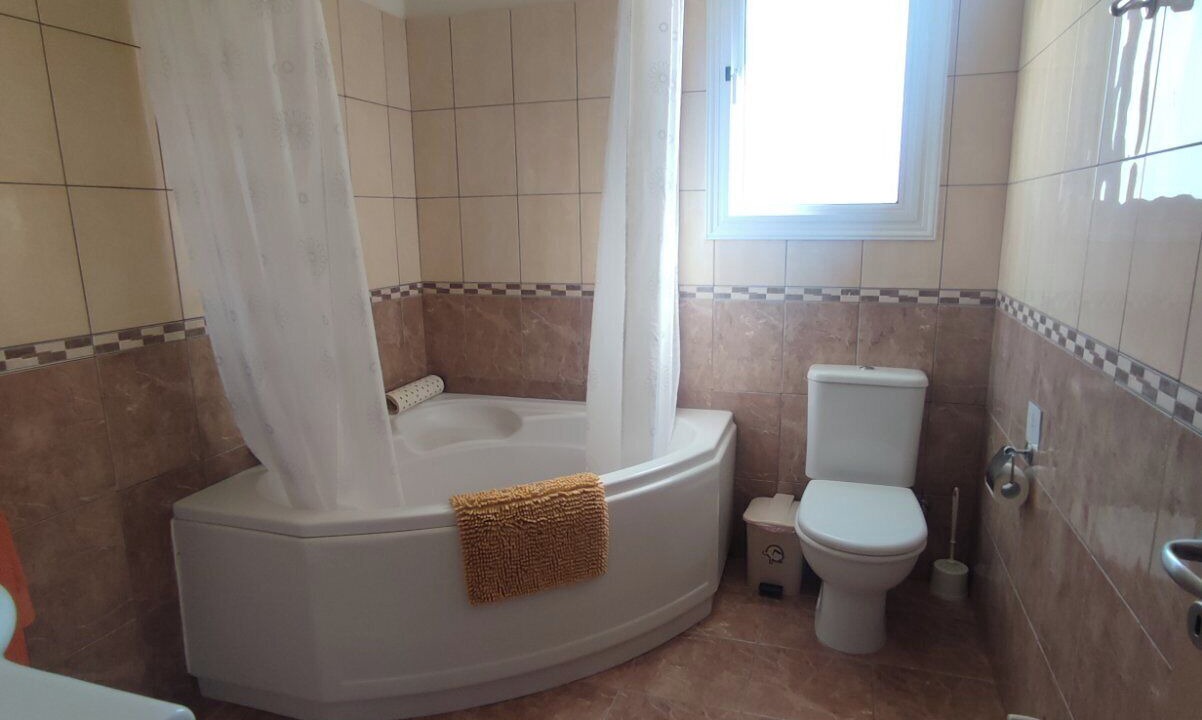 Photo of Bathroom in Alethriko