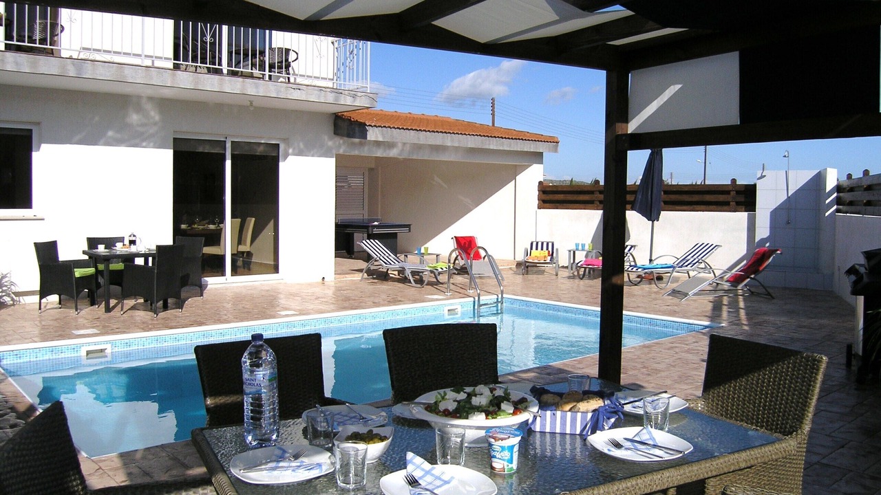 Photo of Outdoor in Alethriko