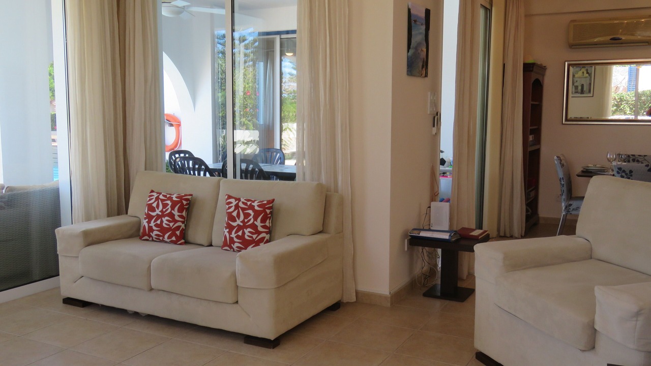 Photo of Livingroom in Latchi