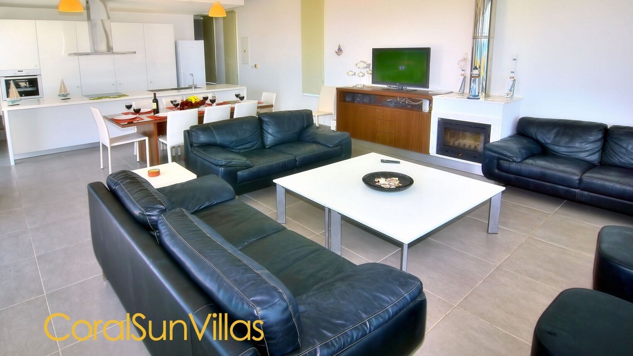 Photo of Livingroom in Latchi