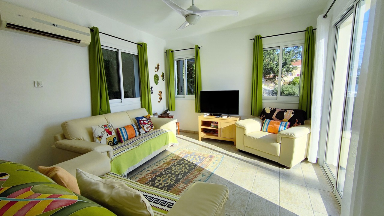 Photo of Livingroom in Miliou