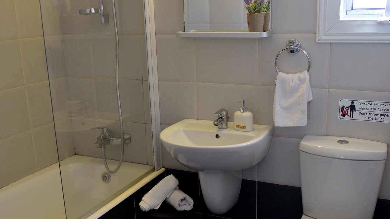 Photo of Bathroom in Pernera