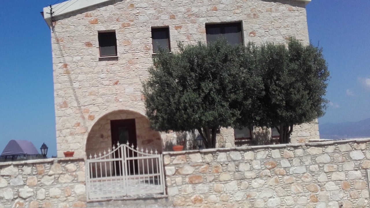 Photo of Outdoor in Theletra