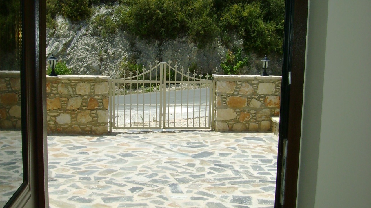 Photo of Others in Theletra