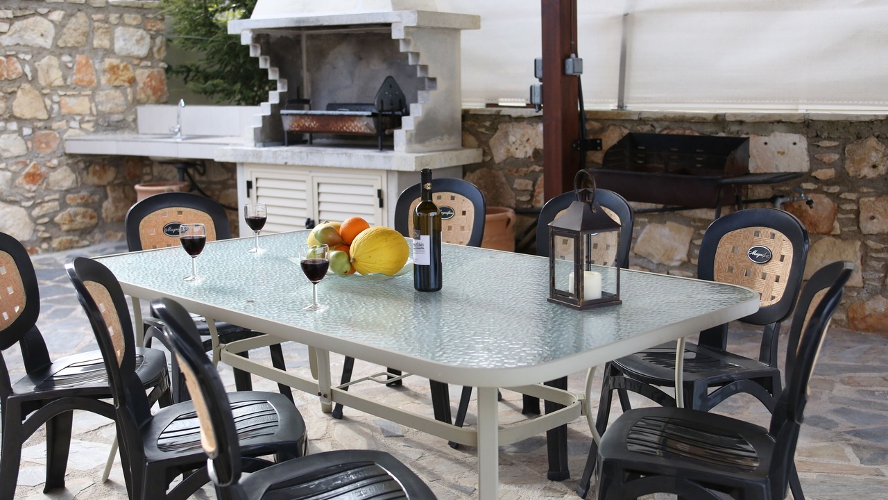 Photo of Outdoor in Theletra
