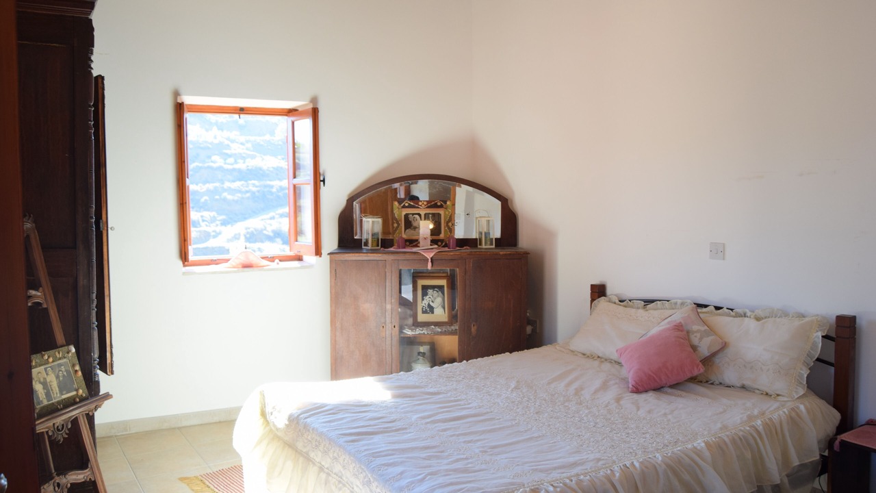 Photo of Bedroom in Agioi Vavatsinias