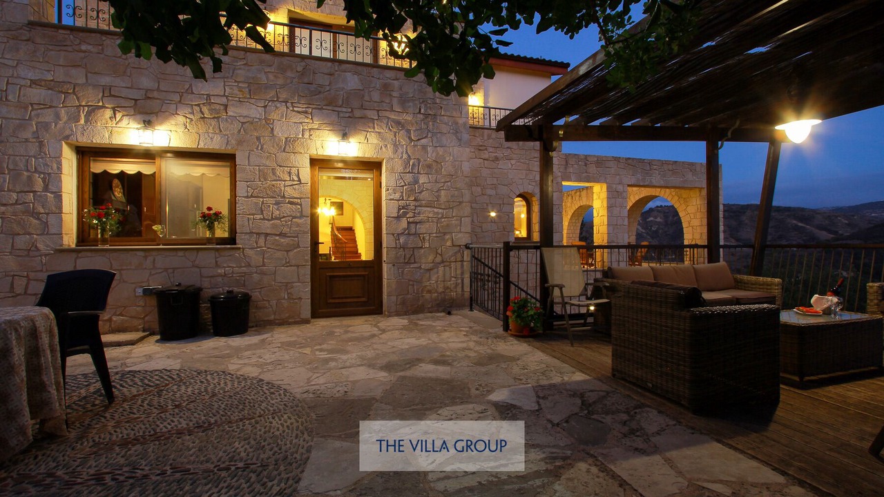Photo of Patio Balcony in Miliou