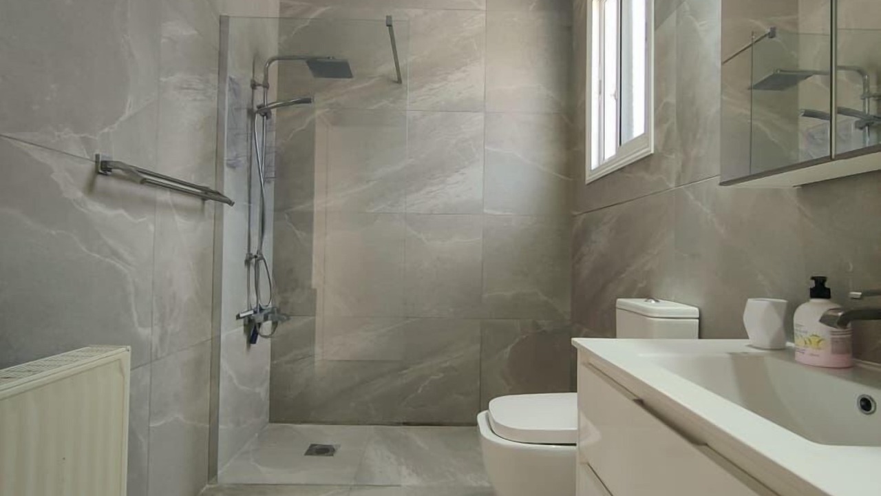 Photo of Bathroom in Neo Chorio