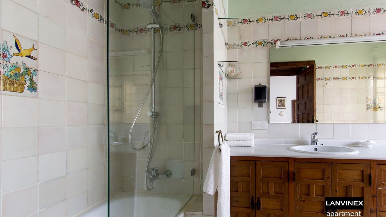 Photo of Bathroom in Historical Center