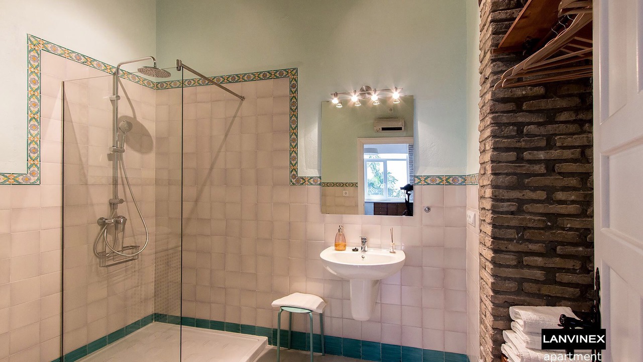 Photo of Bathroom in Historical Center