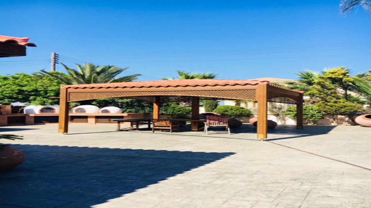 Photo of Outdoor in Pervolia