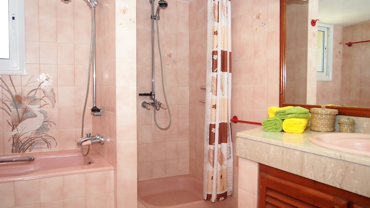 Photo of Bathroom in Pareklisia