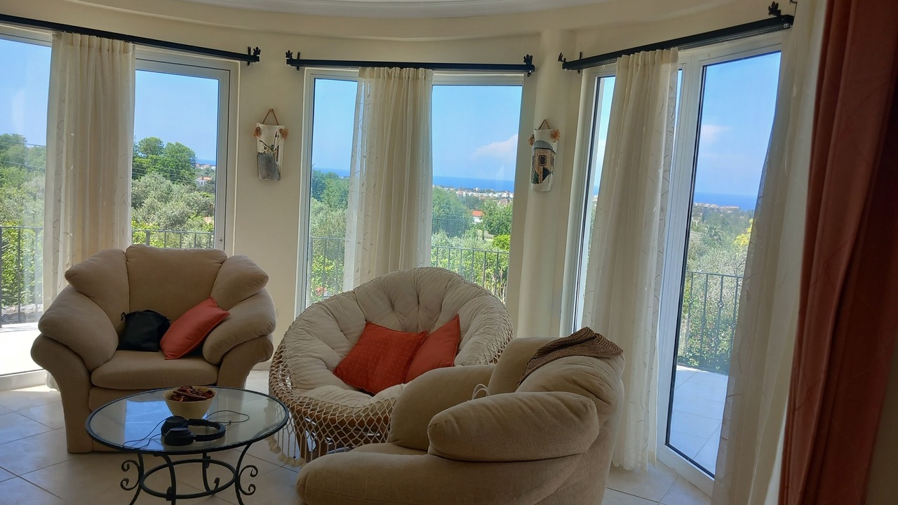 Photo of Livingroom in Kyrenia District