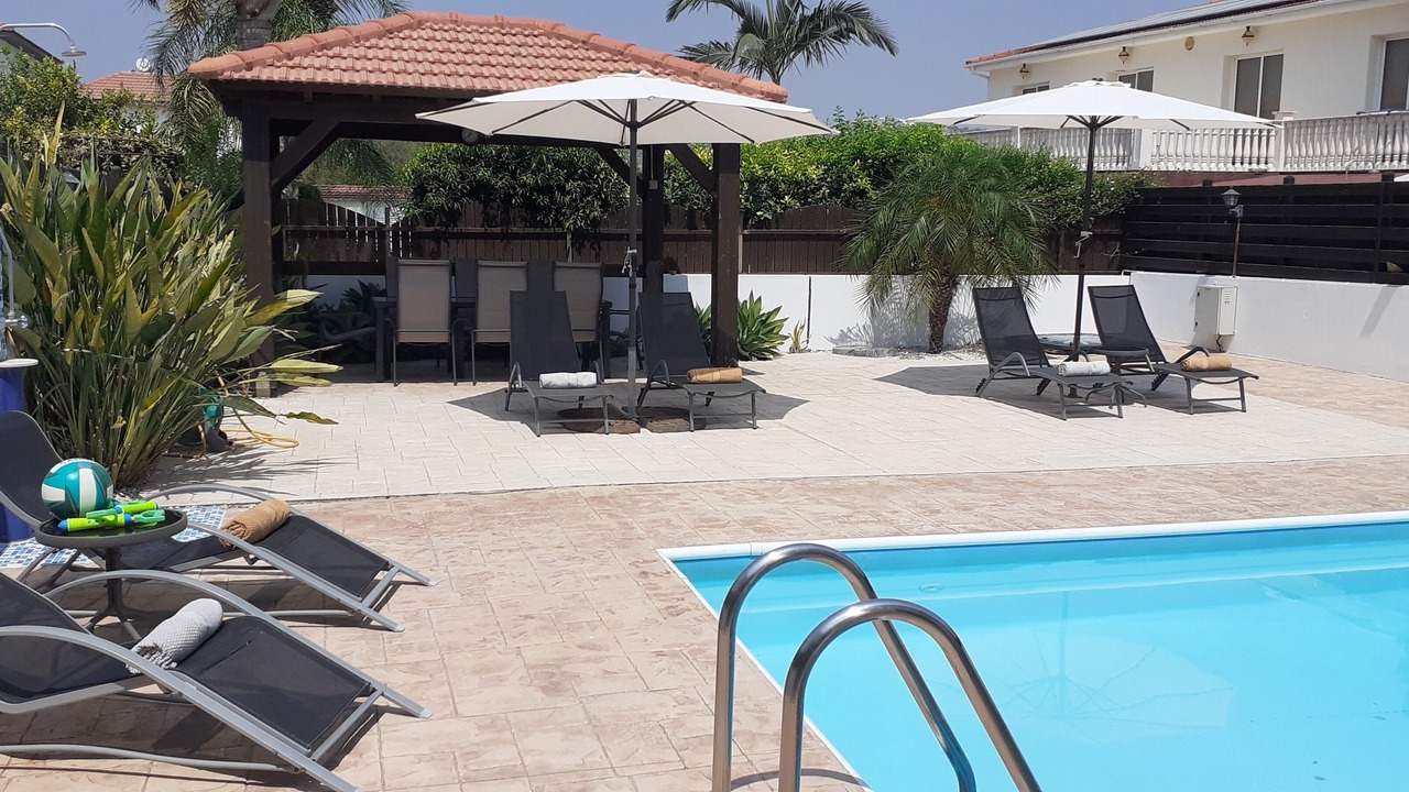 Photo of Outdoor in Alethriko