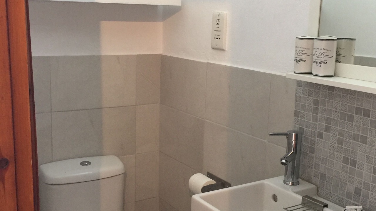 Photo of Bathroom in Paramytha